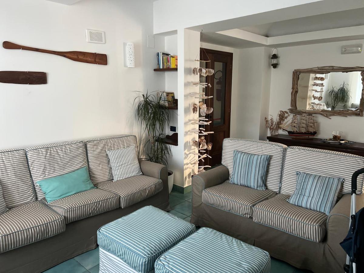 B&B Residence Eco Del Mare 팔리누로 외부 사진
